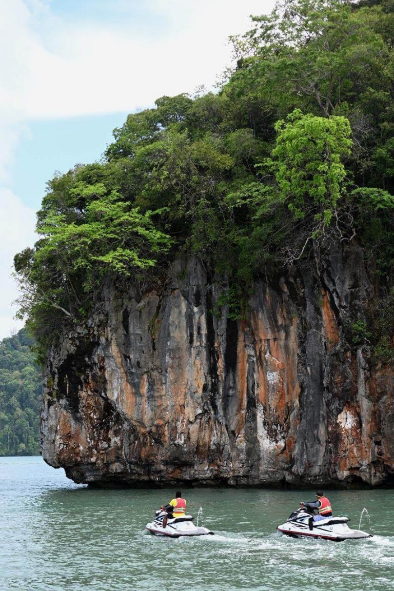 Langkawi Water Sports - Paradise 101 Langkawi - Island Hopping by Jetski - Sharing 01